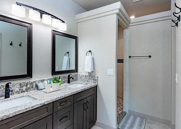 New Clean Modern Spacious Lake Havasu City