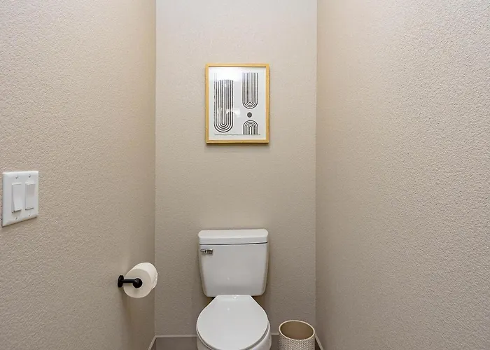 New Clean Modern Spacious * Lake Havasu City