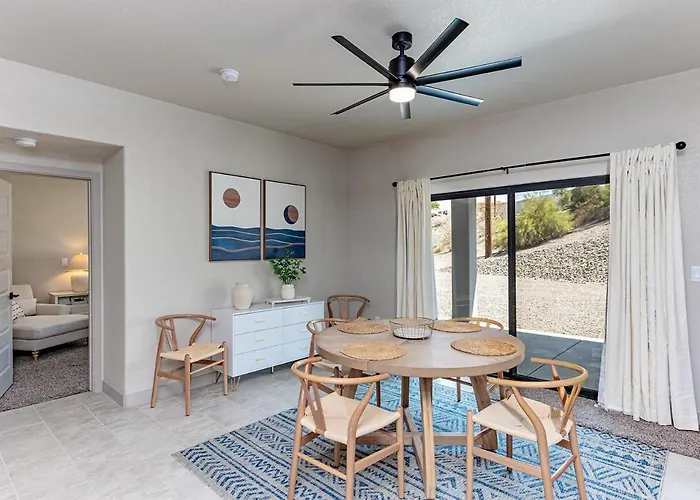 New Clean Modern Spacious * Lake Havasu City