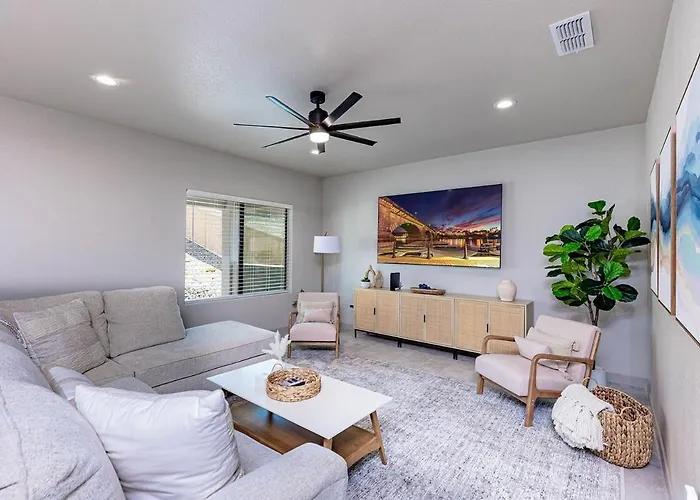 New Clean Modern Spacious